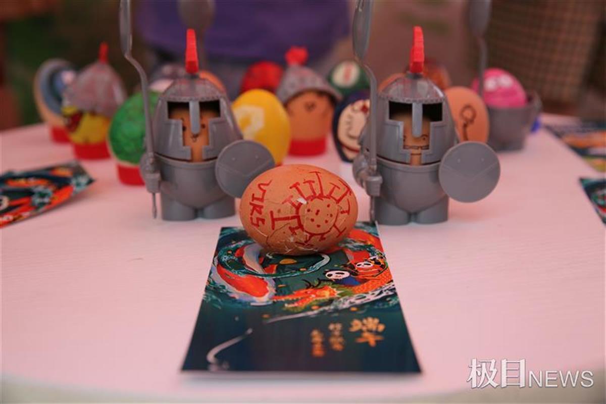 内湖上赛龙舟，武科大师生共赏端午文化