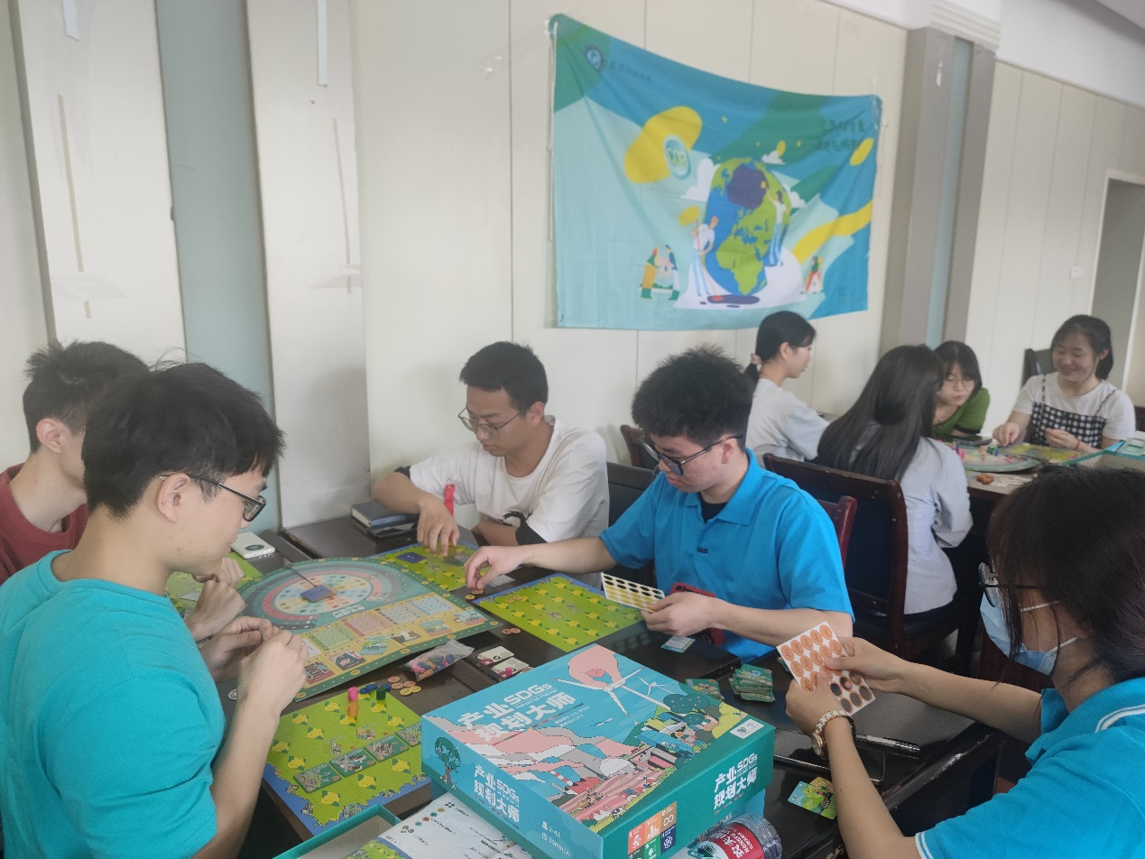 js33333线路登录资源与环境工程学院举办桌游科普活动：以桌游形式传达双碳理念